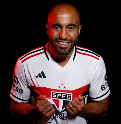 lucasmoura1993|Luca .